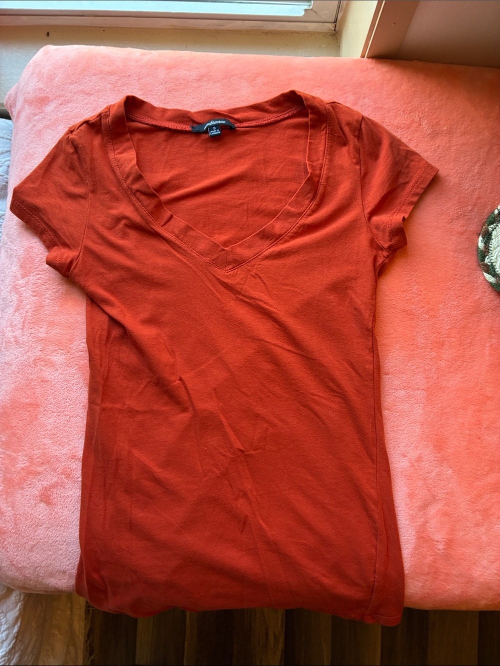 Bundle Of 3, Cotton Blend Women’s Tops In Size Small- 2 V-Necks & A Coral Tank - Picture 5 of 14